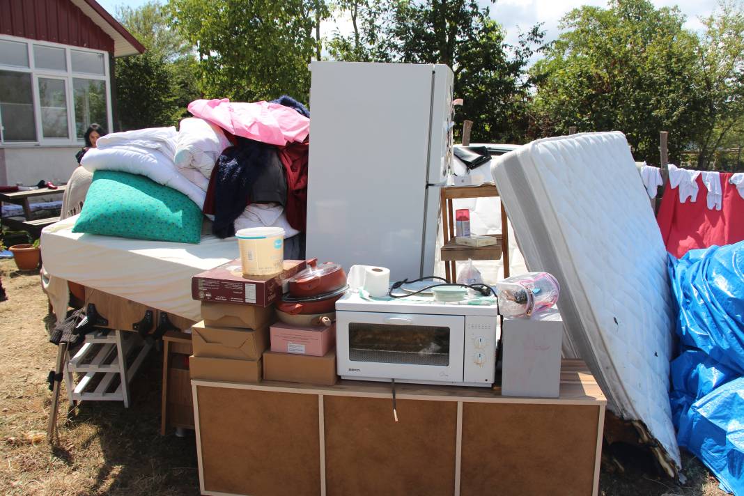 Köy evinde esrarengiz olay: Yanan evlerinin yerine yaptıkları ev de yandı 2